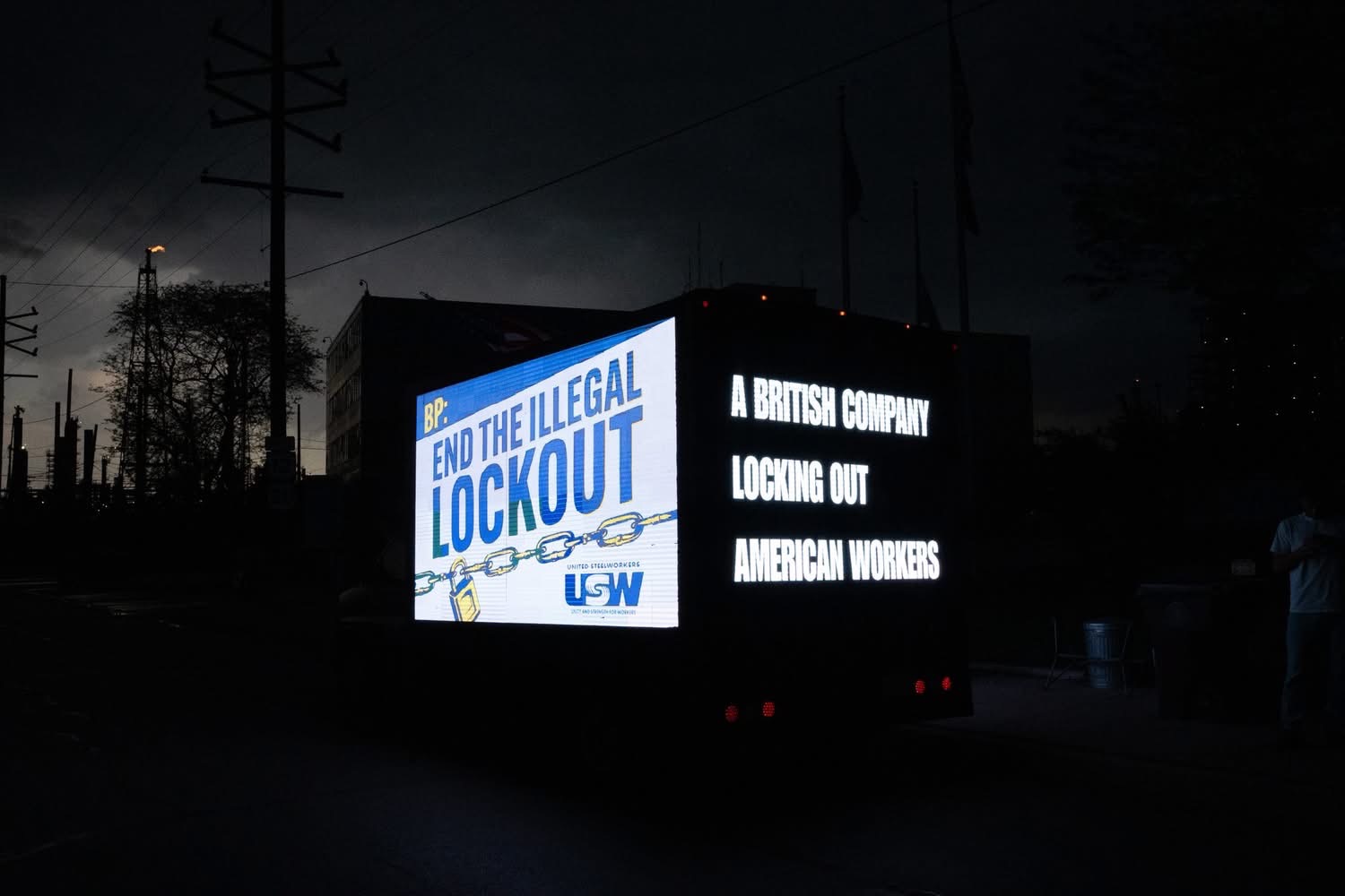 USW Local 7-1 BP Lockout campaign at night in Hammond, Indiana